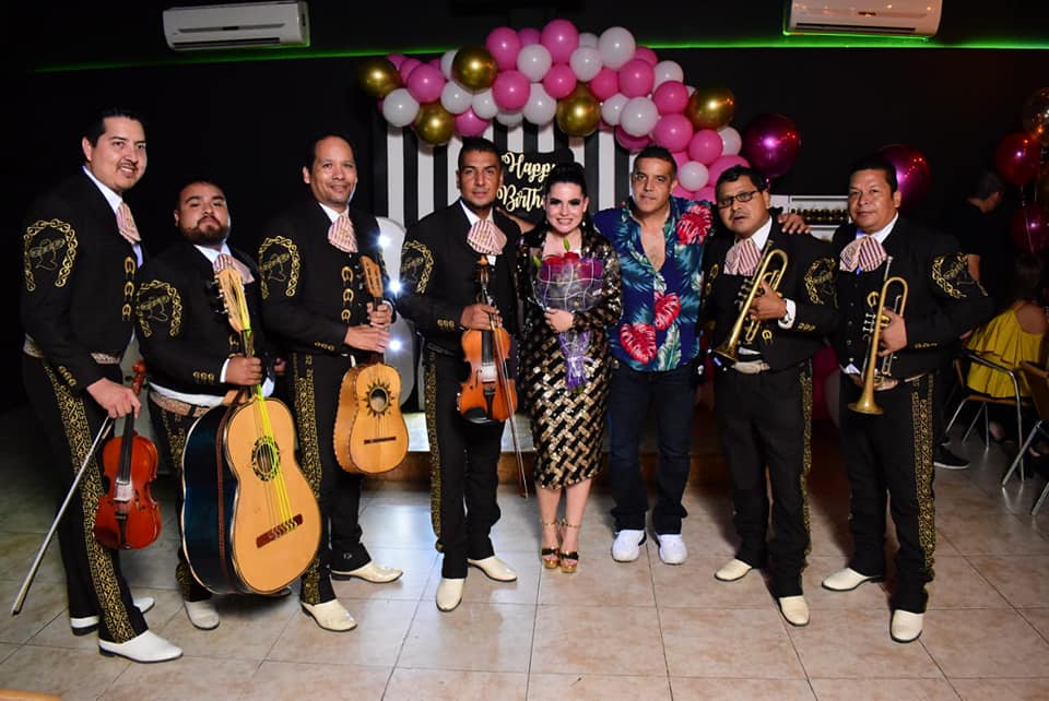 Mariachi en Monterrey, Serenata Monterrey